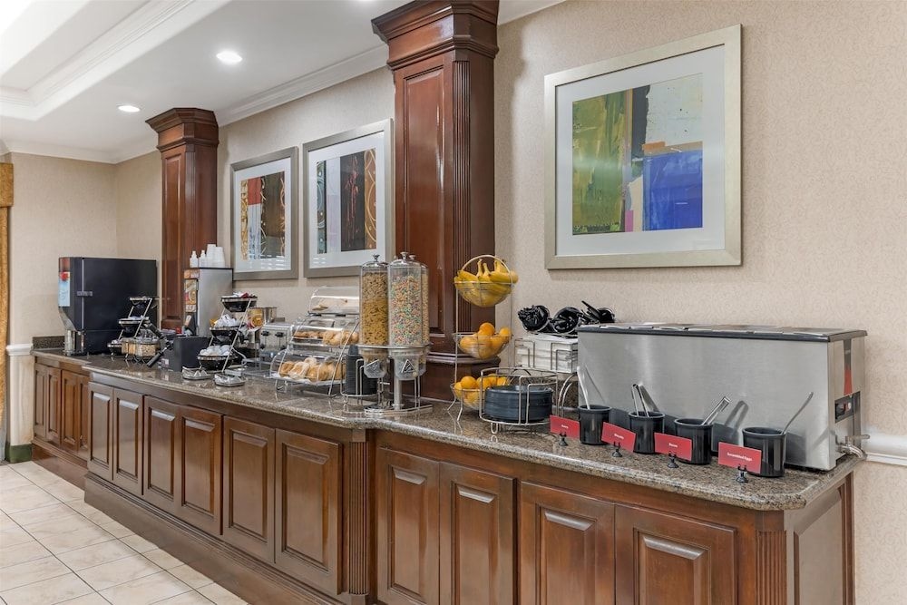 BEST WESTERN PLUS WAXAHACHIE INN & SUITES3