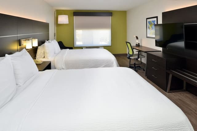 Suite, 2 Double Beds, Accessible (Mobility, Accessible Tub)