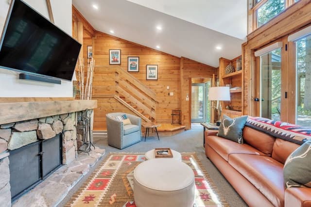Mountain Suite - Cottage Room