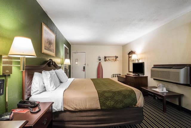 Standard Room, 1 King Bed, Non Smoking