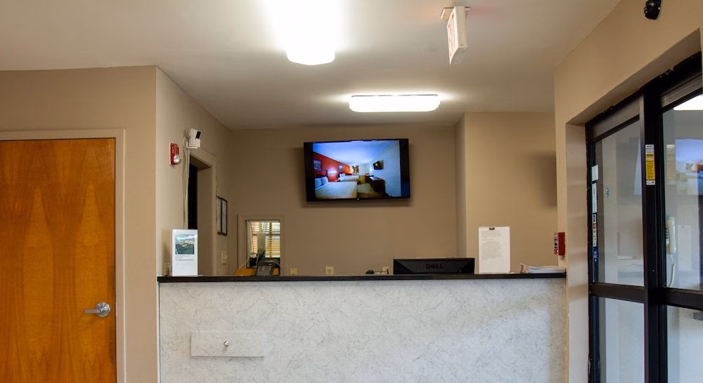AMERICAS BEST VALUE INN & Suites-Glen Allen/Richmond0