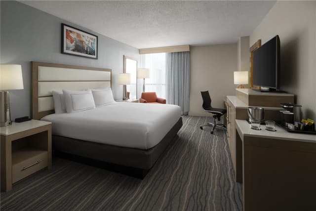 1 KING BED-NONSMOKING