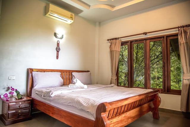 Seaview Deluxe Double Bed