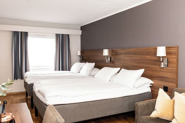Family Room, 2 Double Beds, Non Smoking (Standard)