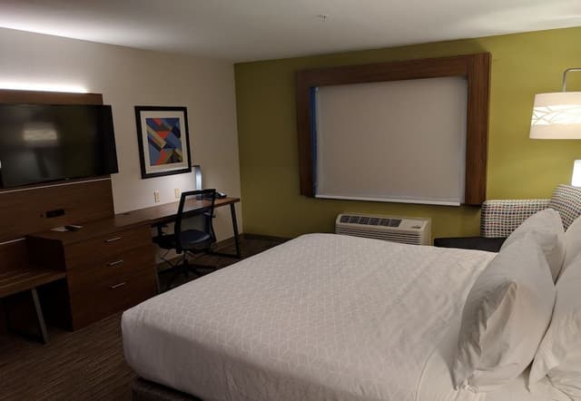 Standard Room, 1 King Bed, Accessible (Communications Accessible)