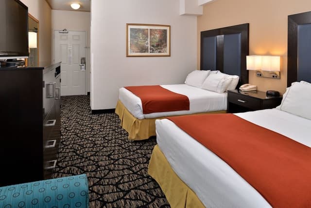 Standard Room, 2 Queen Beds, Accessible (Communications, Mobility, Access Tub)