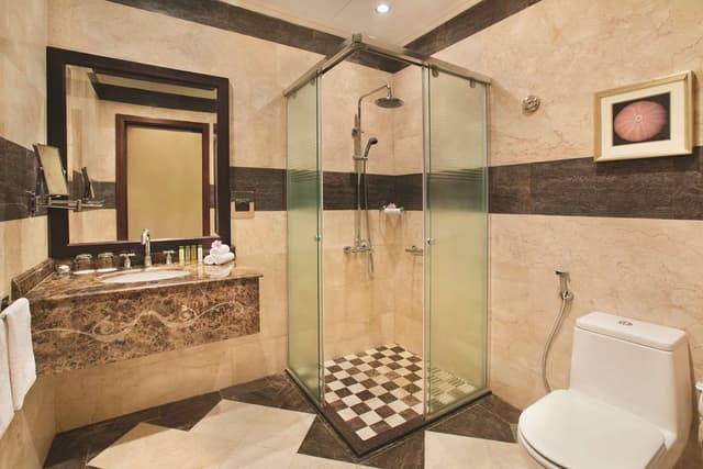 KING SUPERIOR ROOM