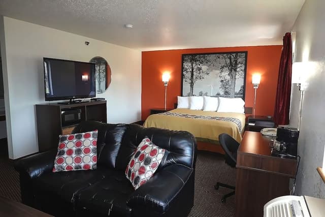 Suite, 1 King Bed, Non Smoking