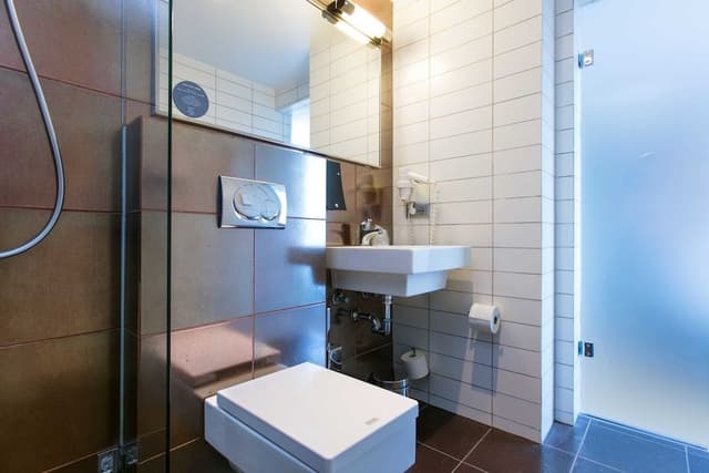 Single Room (Compact)