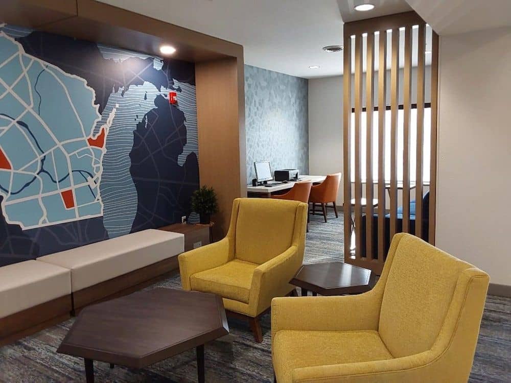 HOLIDAY INN EXPRESS & SUITES A HOLIDAY INN EXPRESS & SUITES A