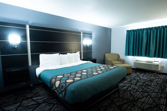1 King Bed Accessible Non Smoking