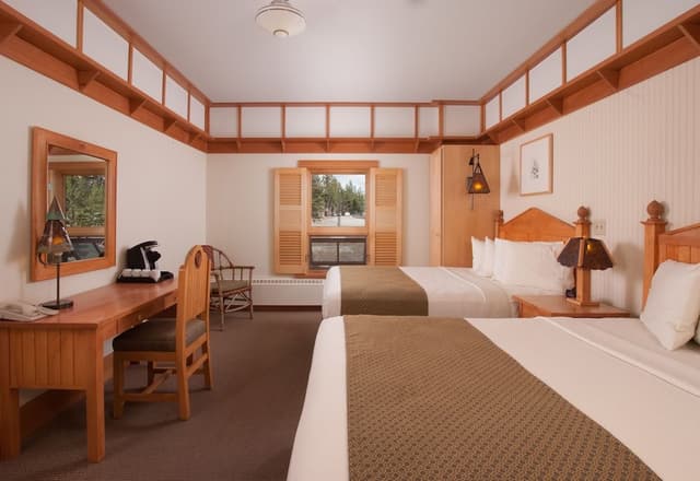 Deluxe Lodge Room 2 Queen