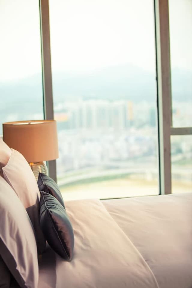 Deluxe Room, 1 King Bed, Non Smoking, River View