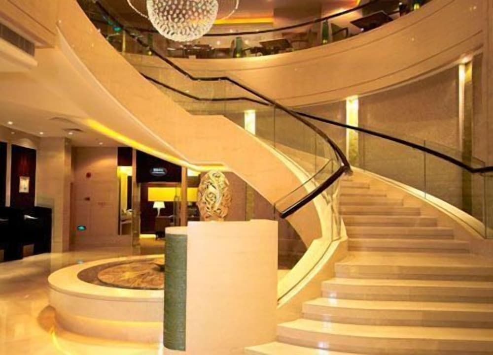 Golden Diamond Hotel3