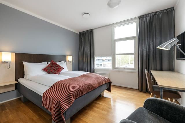 Double Room (Compact)