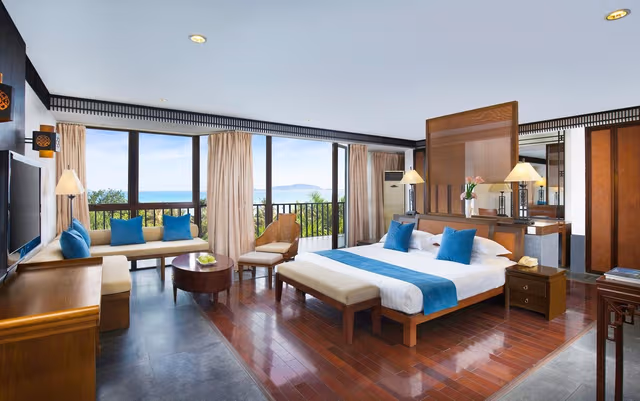 Salon Suite Ocean View