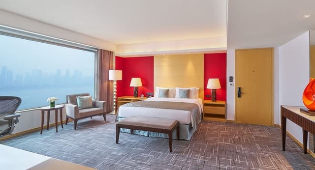 Premier Room, 1 King Bed