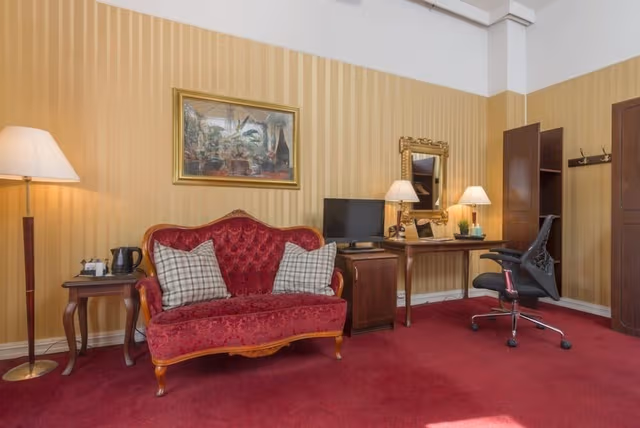 Deluxe Double or Twin Room