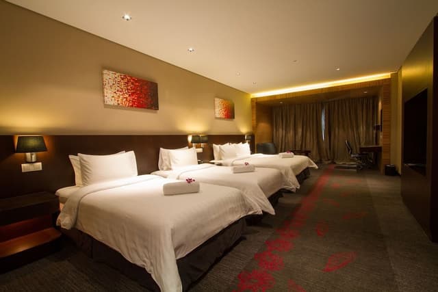 Deluxe Family Room