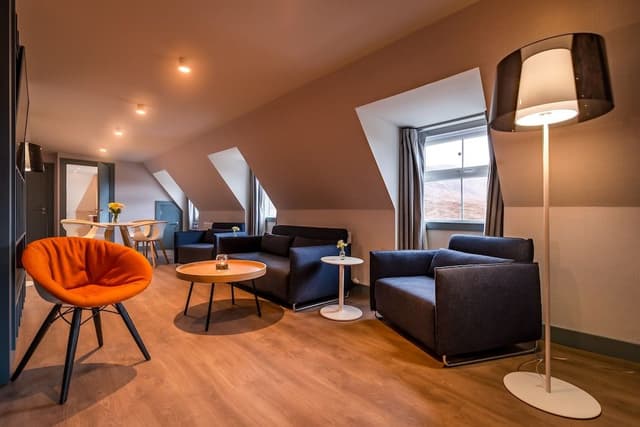 Suite, Mountain View