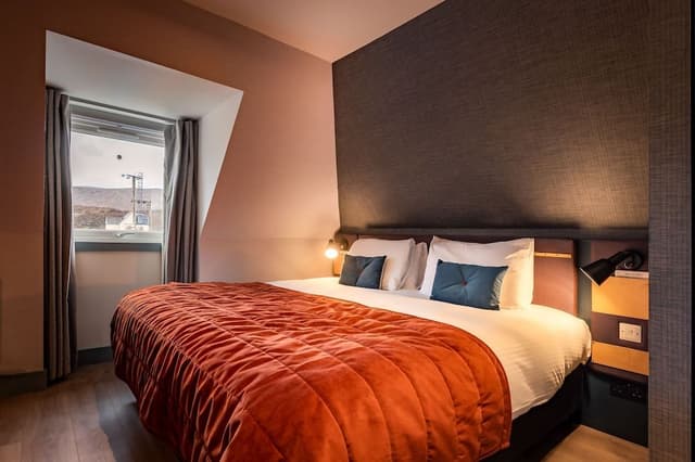 Suite, Mountain View