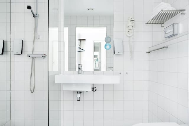 Double Room (Compact)