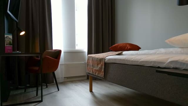 Double Room (Compact)