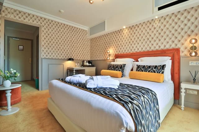 Deluxe Room, Garden View