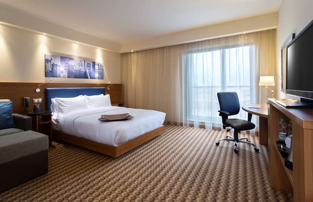 QUEEN ACCESSIBLE ROOM