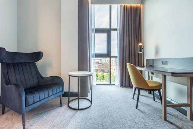 Grand Room, Multiple Beds
