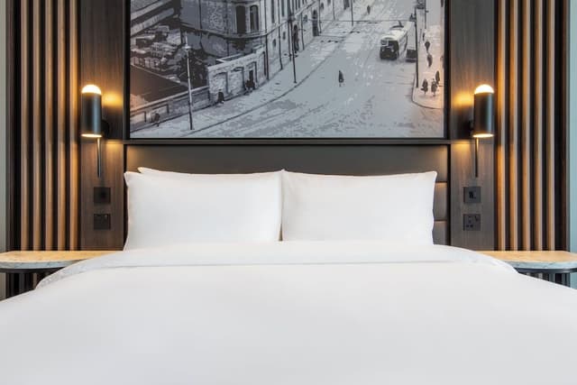 Grand Room, Multiple Beds
