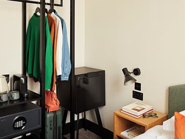 Small Room - Single Bed