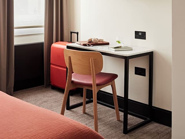Medium Room
