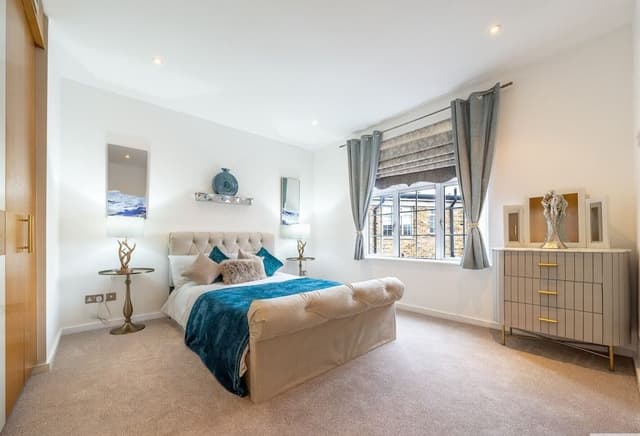 Royal Apartment, 3 Bedrooms