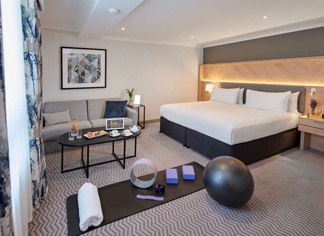 KING JUNIOR WELLNESS SUITE