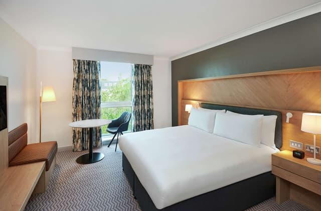 DELUXE ROOM WITH HILTON PRIVATE WELLNESS AREA