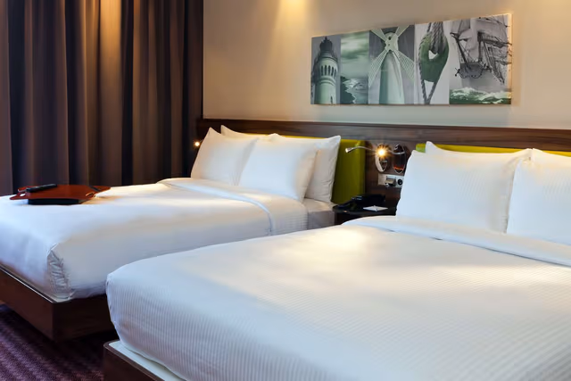 TWO QUEEN BED ROOM
