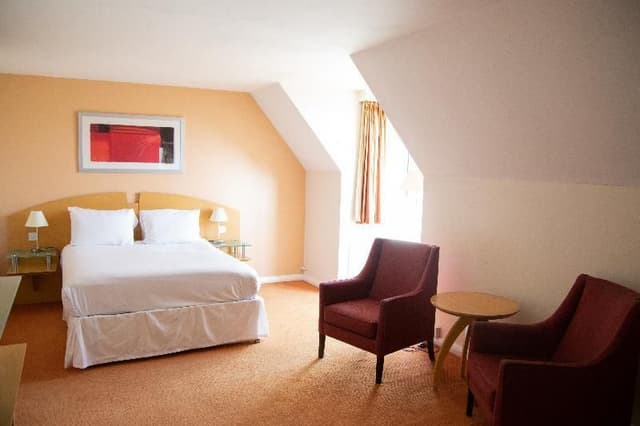 2 Single Beds Standard