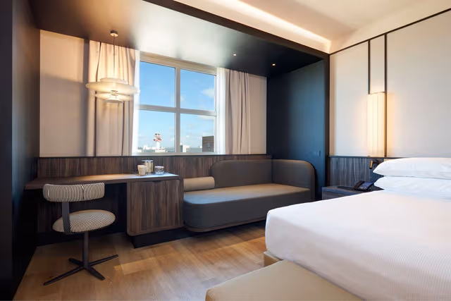 KING EXECUTIVE ROOM