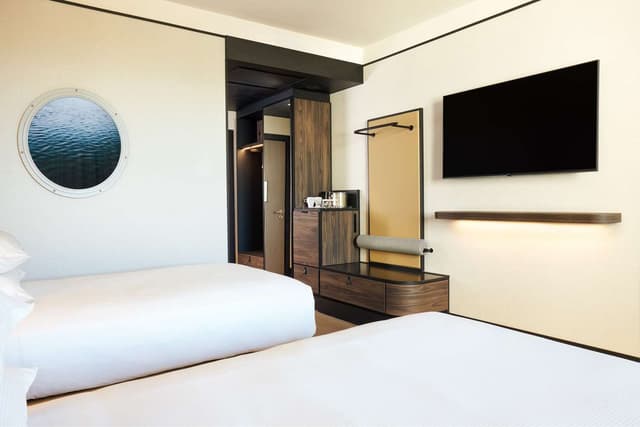 TWIN EXECUTIVE ROOM