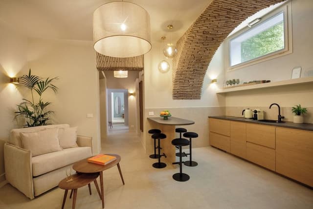 Superior Apartment, Annex Building (Via Croce 14)