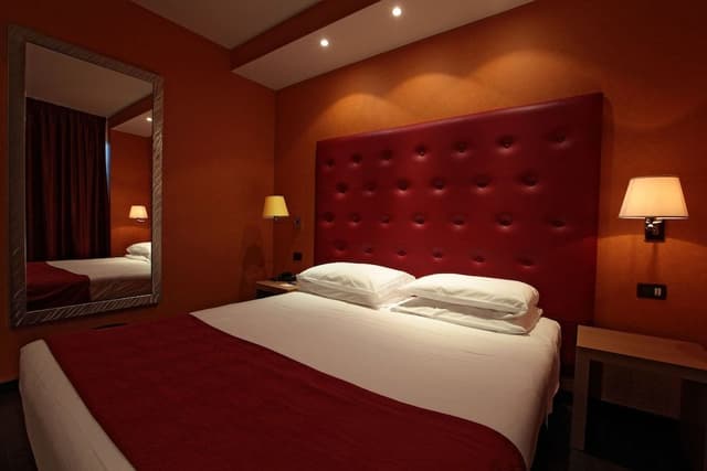 Classic Room, 1 King Bed (with Sofabed)