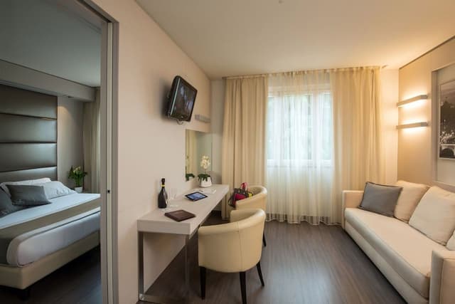 Suite