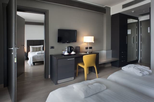 Family Room, Multiple Beds (Deluxe)