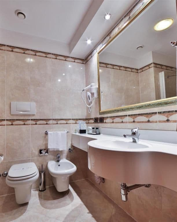 Single Room with Single Bed
