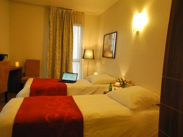 Standard Studio, 2 Twin Beds