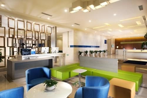 ฮอลิเดย์ อินน์ เอ็กซ์เพรส ลั่วหยาง ซิตี้ เซ็นเตอร์ (Holiday Inn Express Luoyang City Center)2