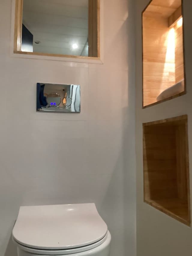 Quintuple Room