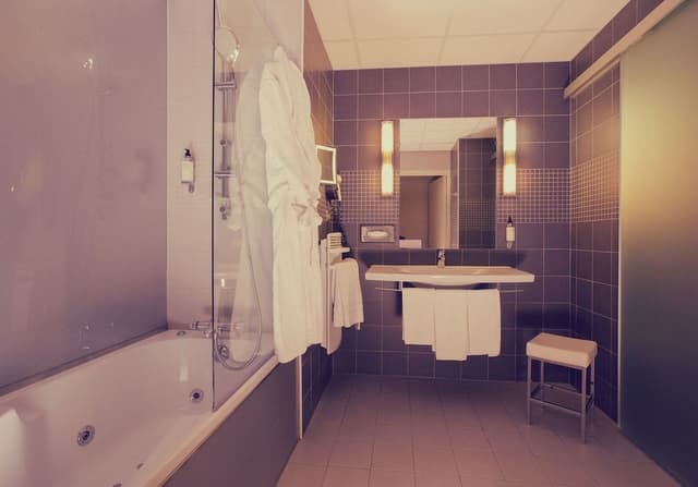 King Suite with Bathtub and Sofa Bed