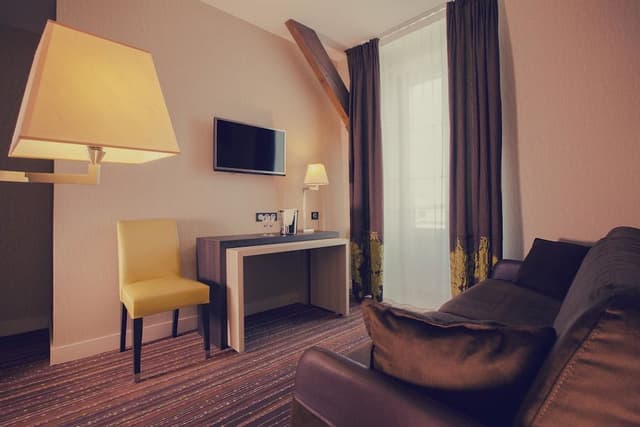 King Suite with Bathtub and Sofa Bed
